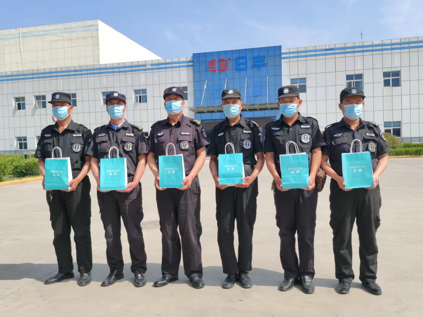 浓情端午 | 亚丰保安给全体职工发放端午福利！