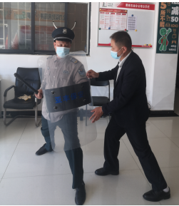 亚丰保安：开展防恐防暴器械专项培训